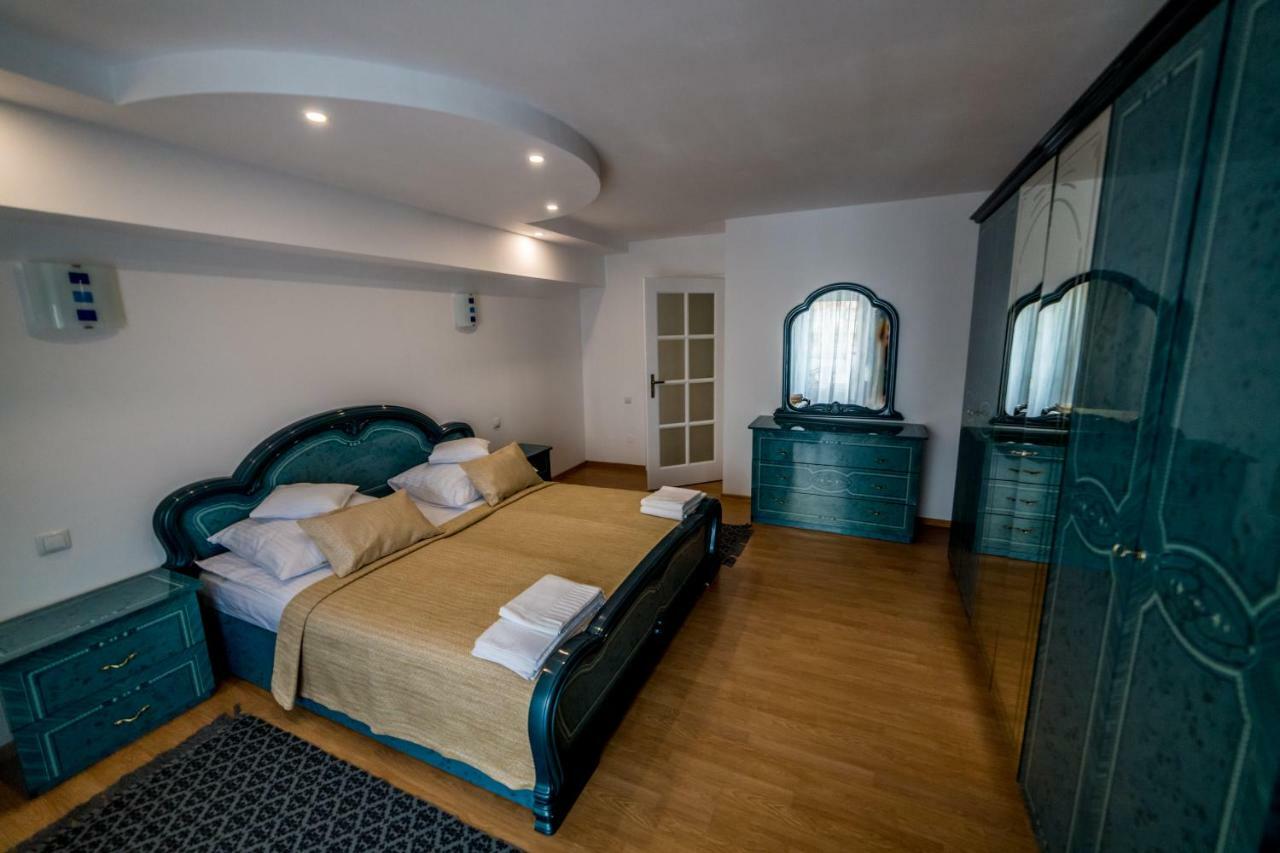 Apartament Sorina Maria Apartamento Deva Exterior foto