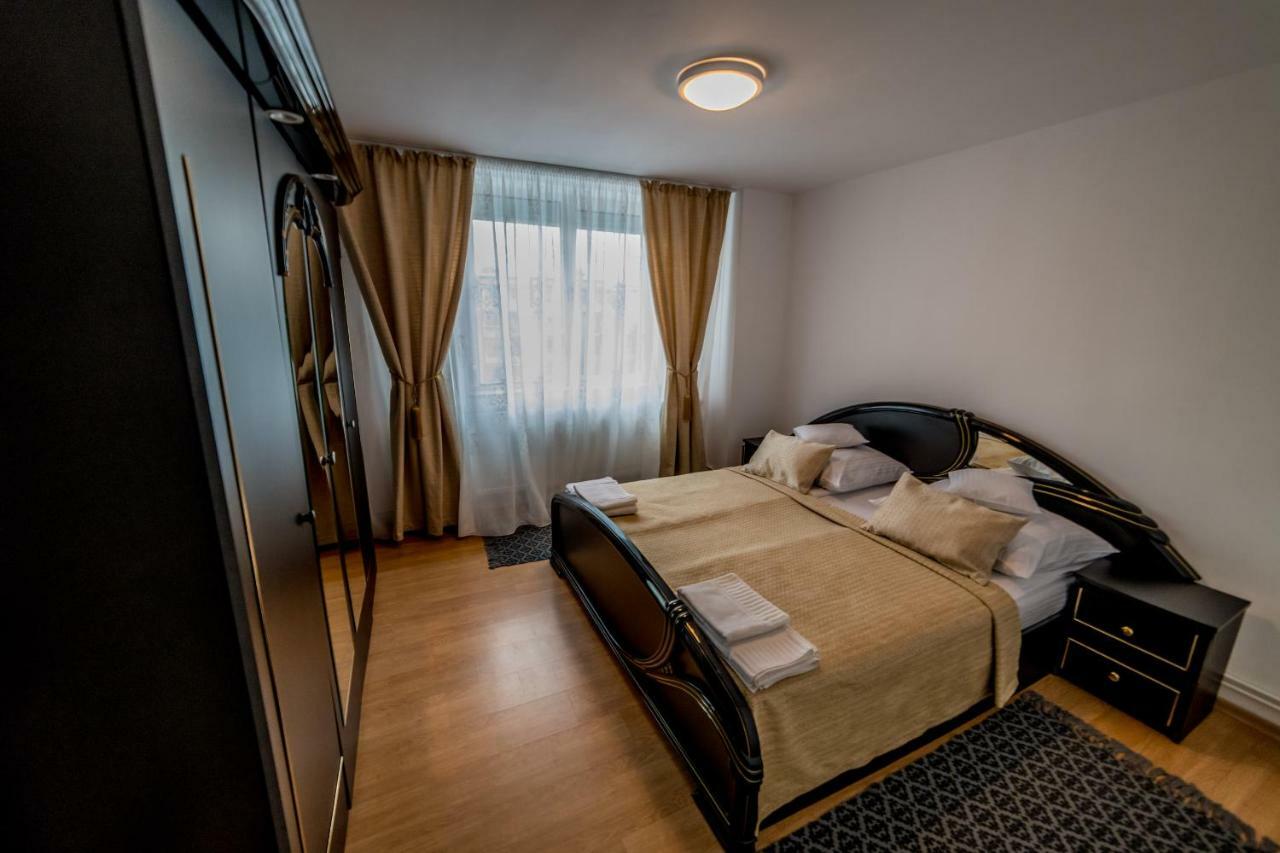 Apartament Sorina Maria Apartamento Deva Exterior foto