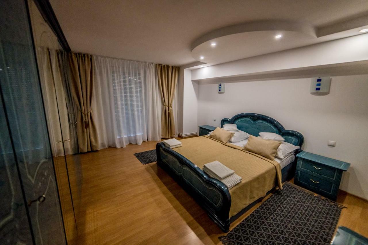 Apartament Sorina Maria Apartamento Deva Exterior foto