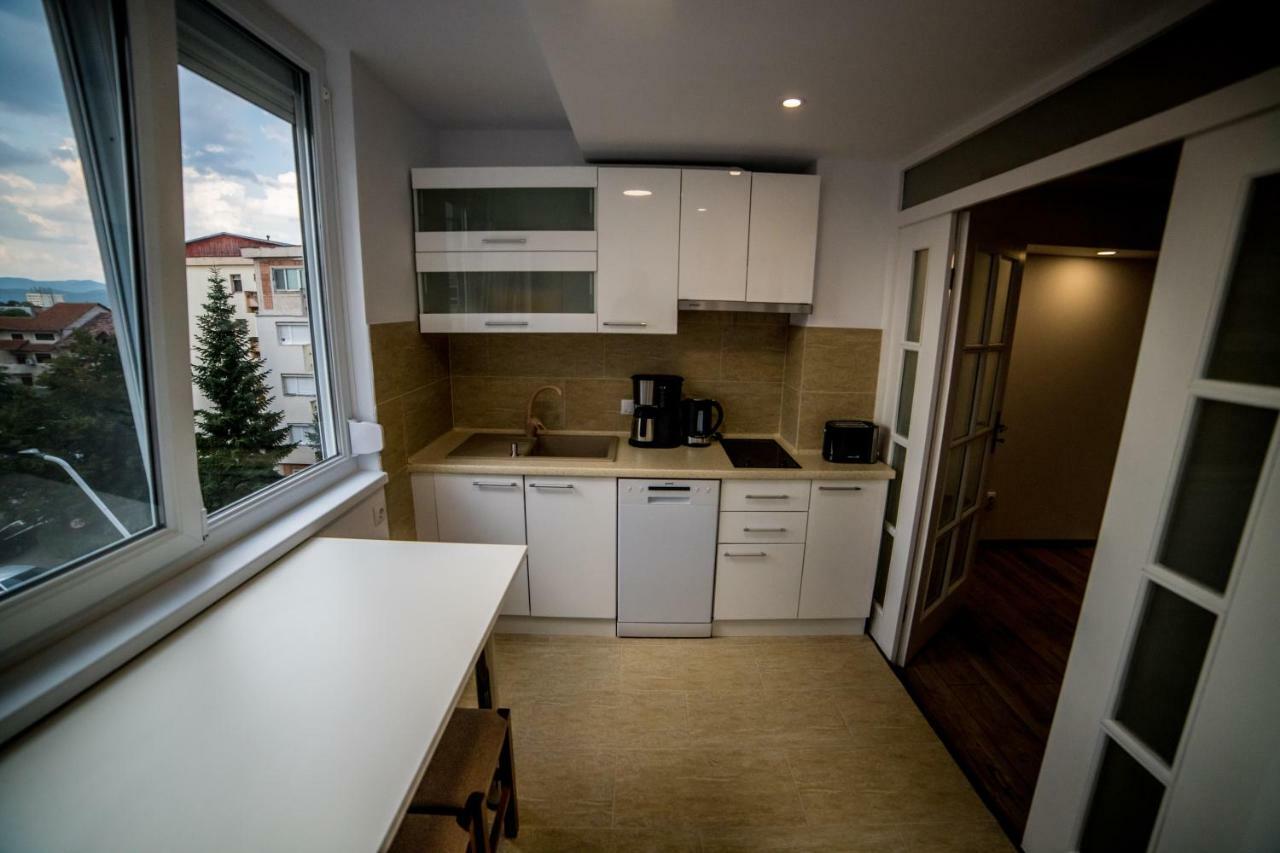 Apartament Sorina Maria Apartamento Deva Exterior foto