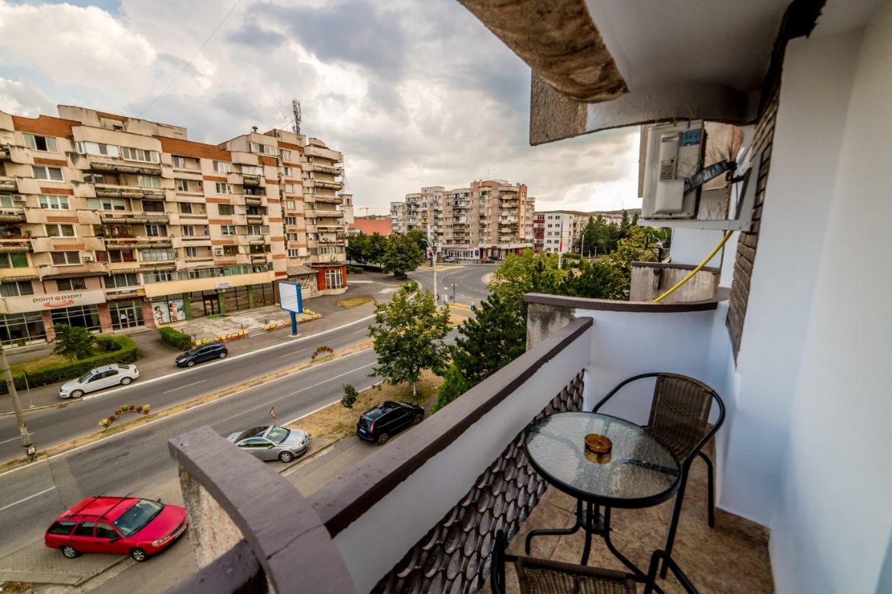 Apartament Sorina Maria Apartamento Deva Exterior foto