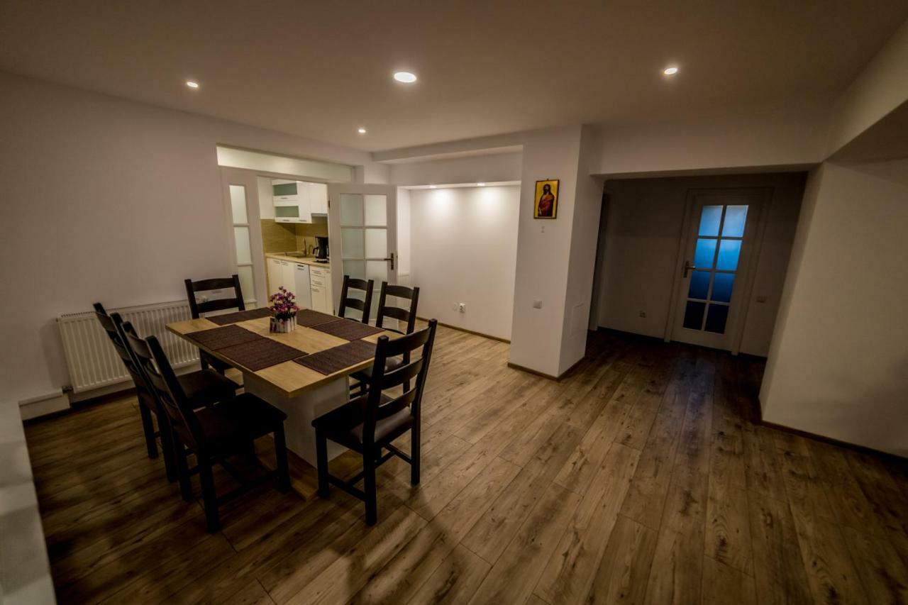 Apartament Sorina Maria Apartamento Deva Exterior foto
